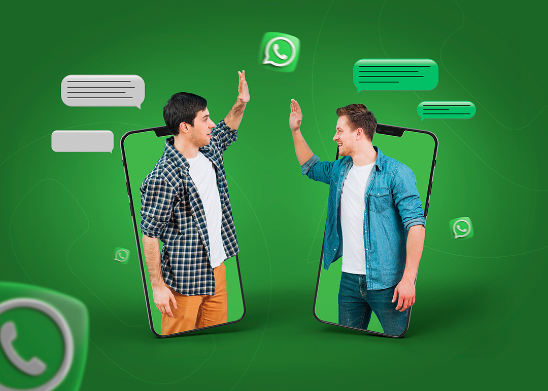 Duas pessoas saindo de celulares representando a comunicação entre empresa e cliente no Whatsapp para Empresas